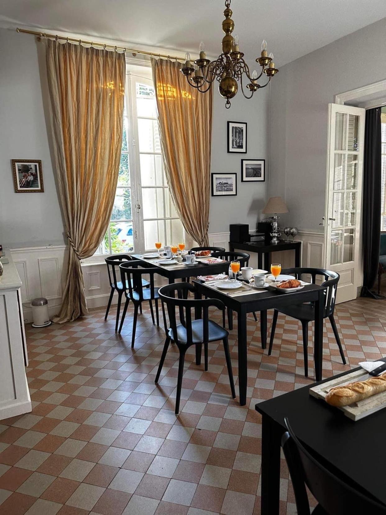 Maison De La Comtesse Cosne-d'Allier Екстериор снимка